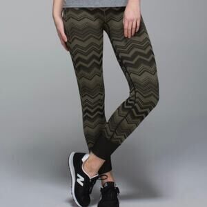 LULULEMON Ebb To Street Pant Fatigue Green Chevron size 6